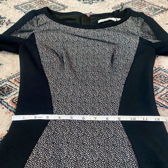 Karen Millen Textured Panel Seam Short Sleeve Pencil Dress - Size 4 - Picture 13 of 16